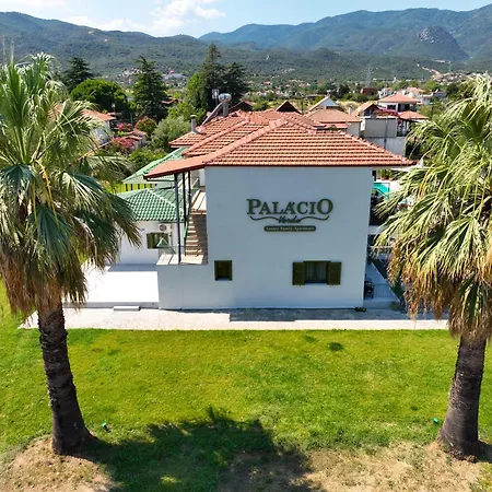 Palacio * Ασπροβάλτα